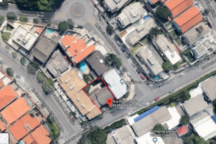 São Paulo (SP) - Sobrado com Piscina no Morumbi com 322,23m² de Área Construída