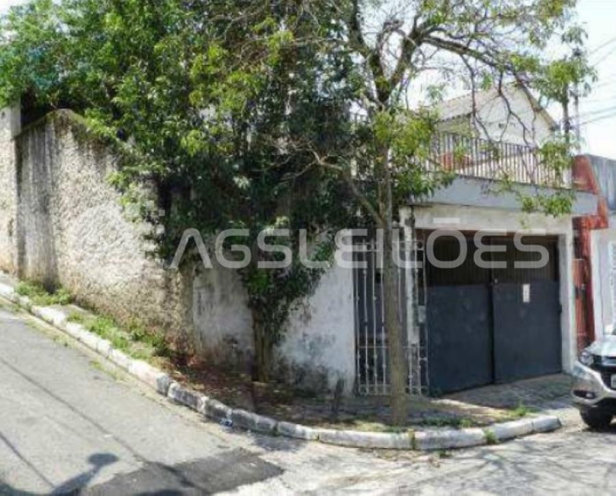 CASA com 180,00m² A.C., 200,00m² A.T. - São Paulo/SP