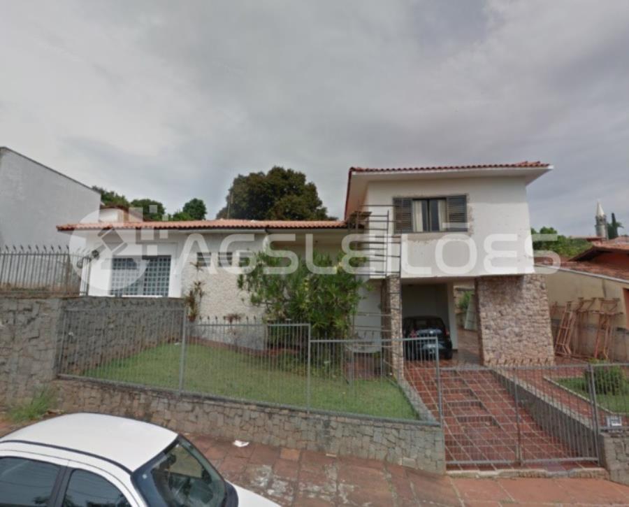 Prédio Residencial com 585,00m² A.T. e 256,80m² A.C. - Piraju/SP