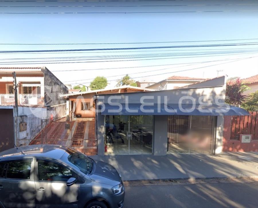 Casa com 120,30m² A.C., 210,89m² A.T. - Piraju/SP