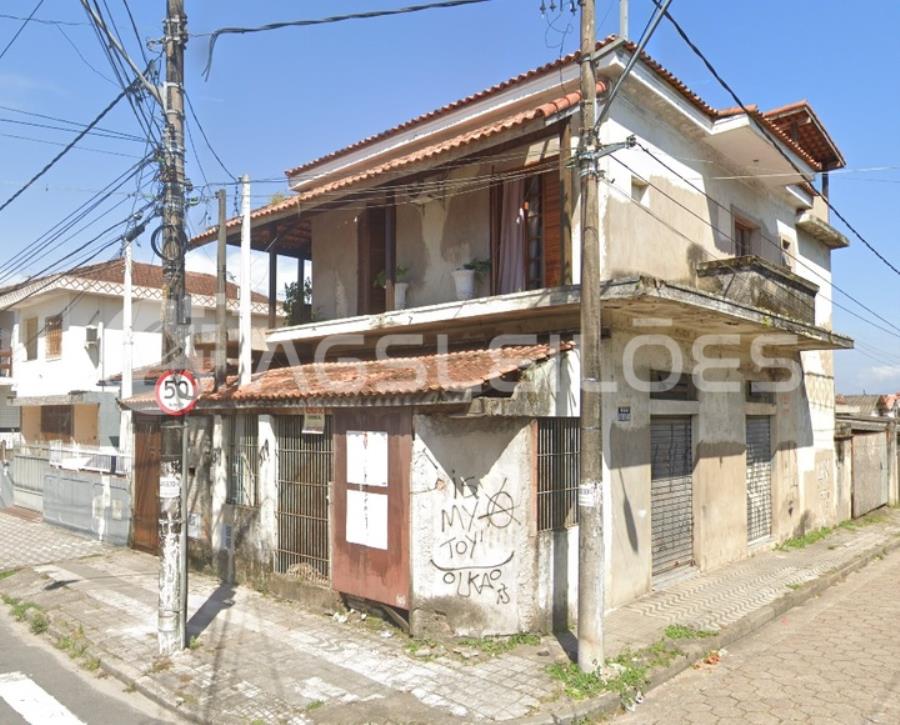 Imóvel Residencial com 253,84m² A.C. - São Vicente/SP