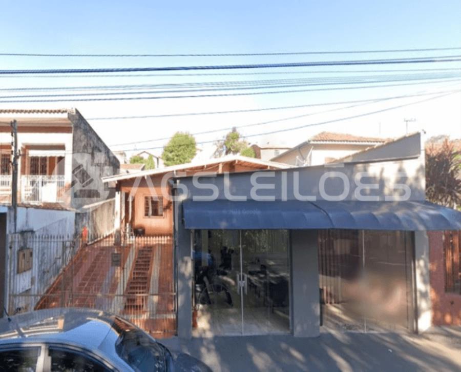 Casa com 120,30m² A.C., 210,89m² A.T. - Piraju/SP