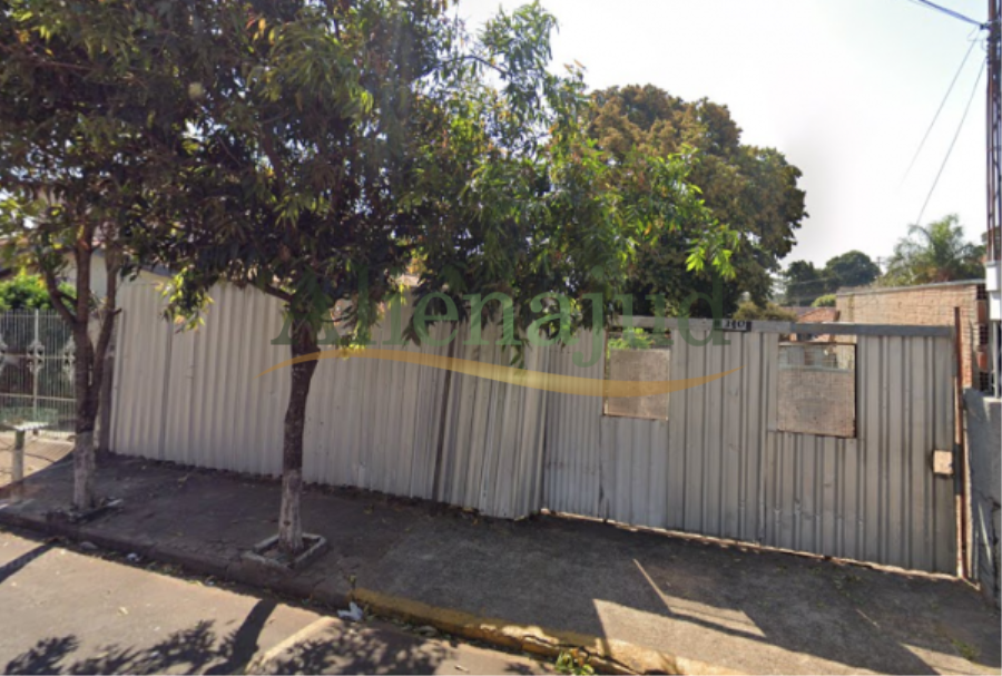 Um terreno com área de 484m² situado à Rua dos Geranios
