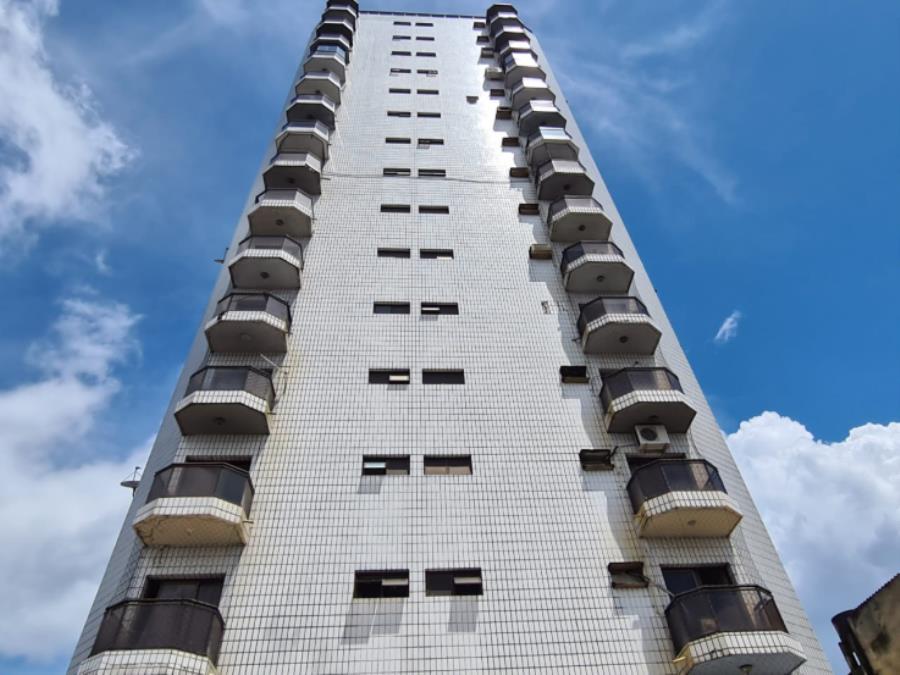 Apartamento | Área de 294,70m² | 1 Cozinha | 1 Sala de Estar/Jantar | 4 Suítes | 1 Banheiro | 1 Área de Serviço | 3 Vagas de Garagem | Avenida Joaquim Nabuco, Nº 1596 | Edifício Condomínio Ruy Lima | Centro | Manaus/AM - Manaus/AM