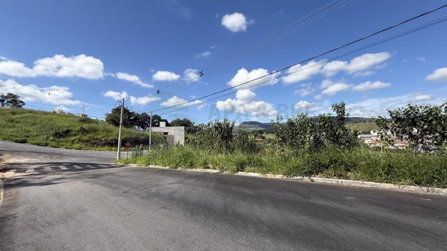 Terreno | Lote 10 da Quadra G | Flores de Ipê | Capitólio/MG - Capitólio/MG