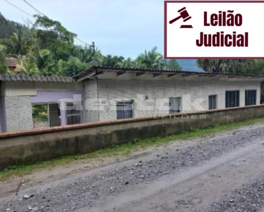 Parte Ideal de Dois Terrenos Rurais com Nove Construções em Rio do Sul/SC - Rio do Sul/SC