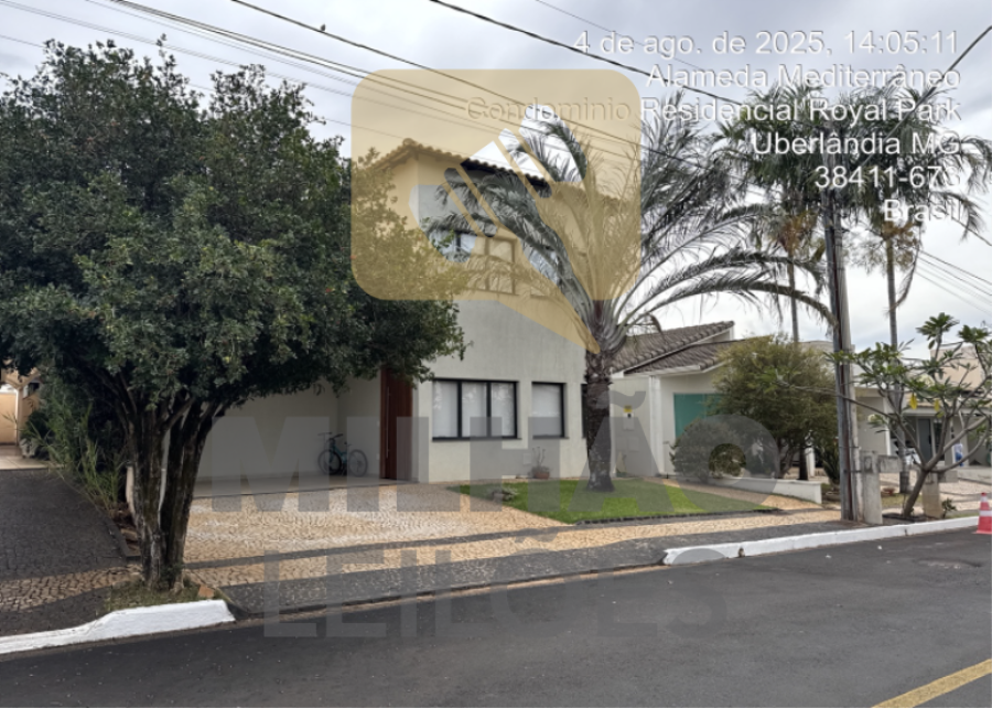 Casa em Uberlândia no Condomínio Royal Park - Uberlândia/MG