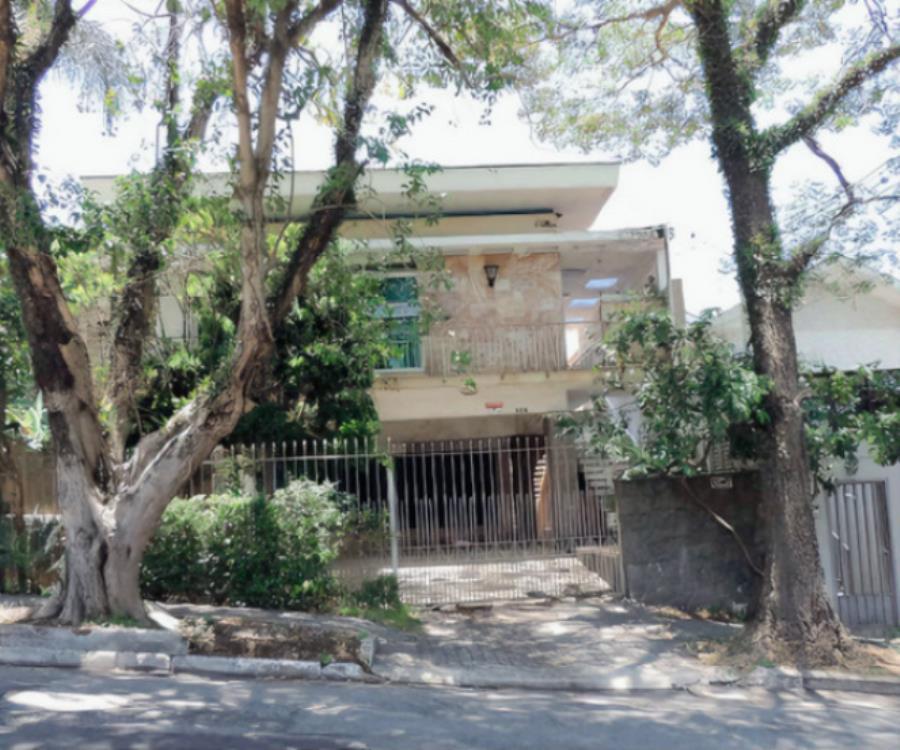 LAPA - 3 DORM/ 1 SUÍTE SAUNA 3 VAGAS 350M² TERRENO