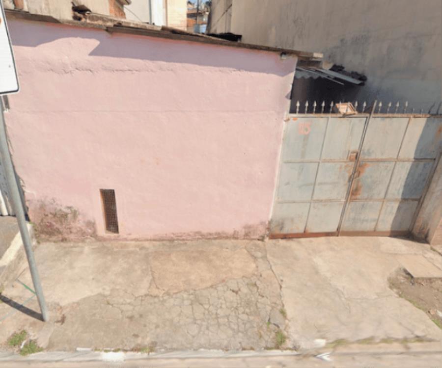 AMERICANÓPOLIS - IMÓVEL COM 03 CASAS E TERRENO 126M²