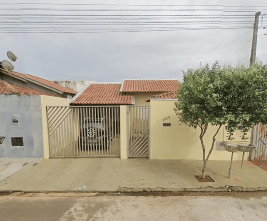 PONTES GESTAL- UMA CASA + TERRENO 182M²