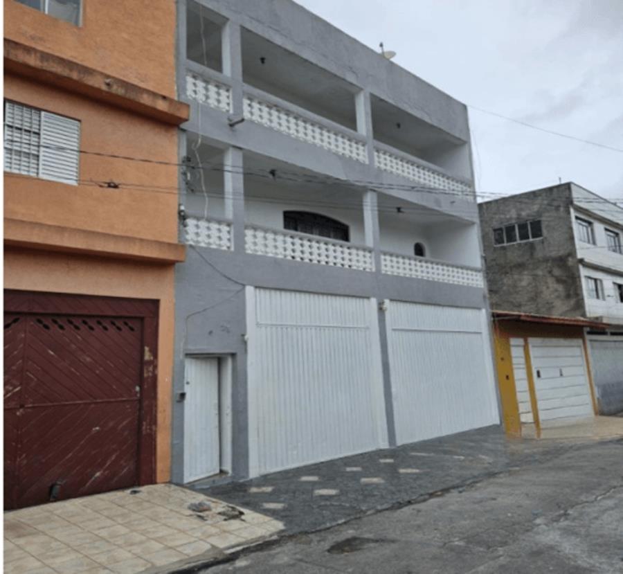 PARQUE GUARANI- CASA - 4 DORM - 446M² - TERR. DE 300M²