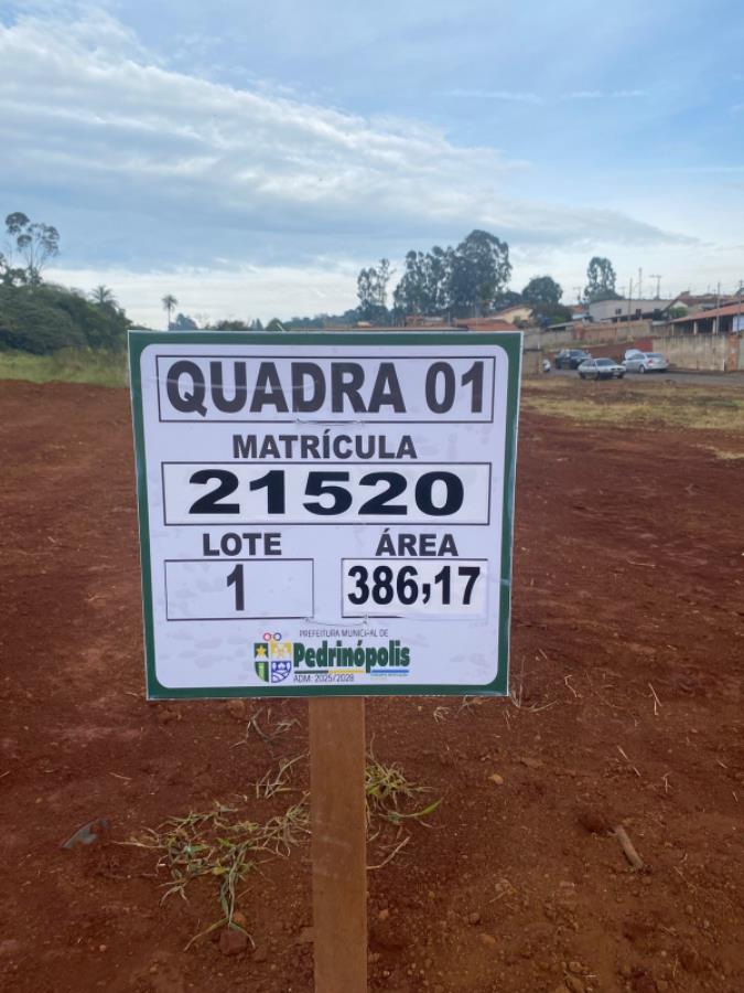 QUADRA 01, LOTE 01, AVENIDA COMERCIAL DO VALLE, LOTEAMENTO VIA COMERCIAL DO VALLE, PEDRINÓPOLIS/MG, ÁREA DE 386,17 M². MATRÍCULA: 21520. NO ESTADO EM QUE SE ENCONTRA. - Pedrinópolis/MG