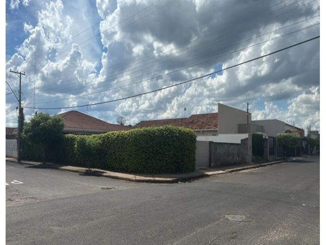 16,666% - Terrenos 580m² - Edificação 130m² - Duartina/SP