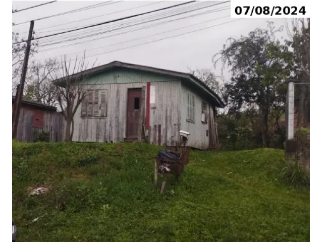 Casa c/ aprox. 50m² -Terreno - 374,82m²-R. Ervina Lehnen 468