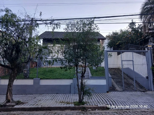 Direitos - Casa - 60m² - R. Caracas-B. Jardim Lindóia