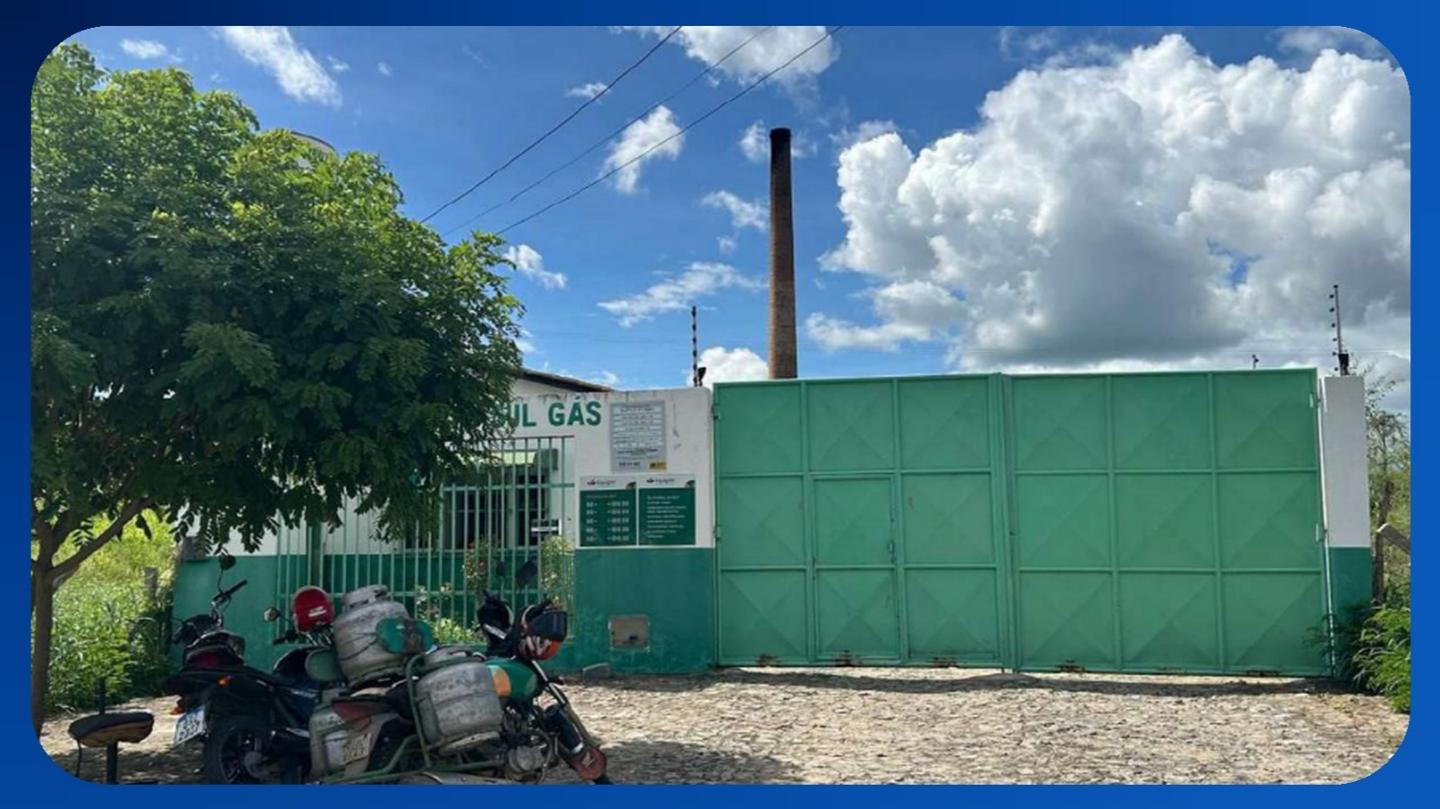 PRÉDIO COMERCIAL - RODOVIA CE-060, ACOPIARA-MOMBAÇA, BAIRRO SÃO FRANCISCO, ACOPIARA/CE, ÁREA DE 360,00M²