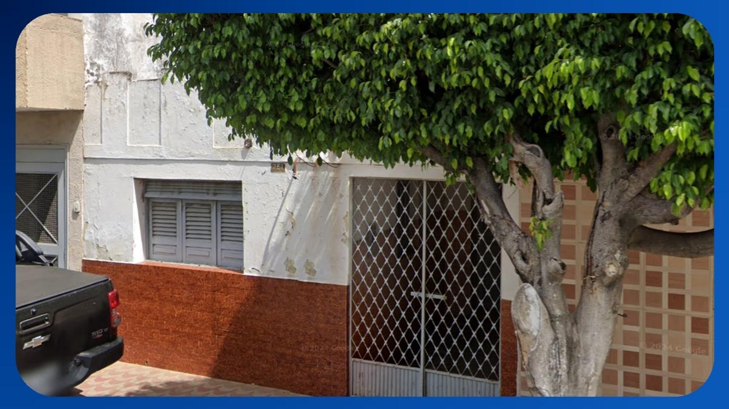 CASA - RUA DESEMBARGADOR BOTO, 751, CAJAZEIRAS/PB, ÁREA DE 109,72M² (4,94M X 22,21M)