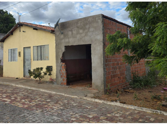 Casa c/ 70m² - terreno c/ 360m² - São Lourenço do Piauí/PI