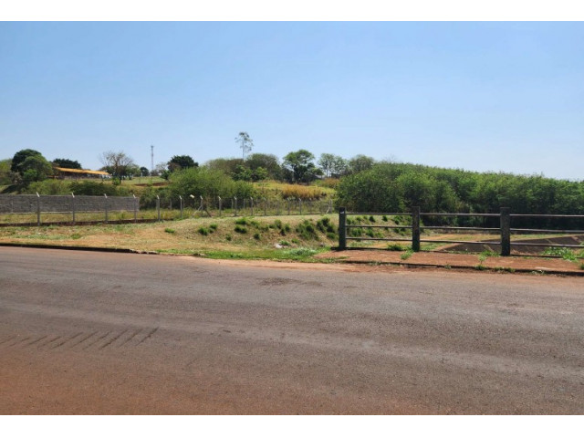 Parte ideal 50% - Chácara c/ 6.738,84m² - Ourinhos/SP