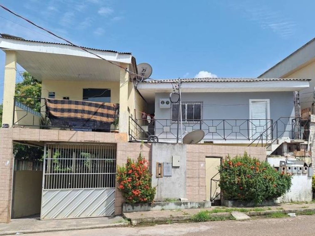 Prédio, Padrão, 0 Vaga(S) de Garagem