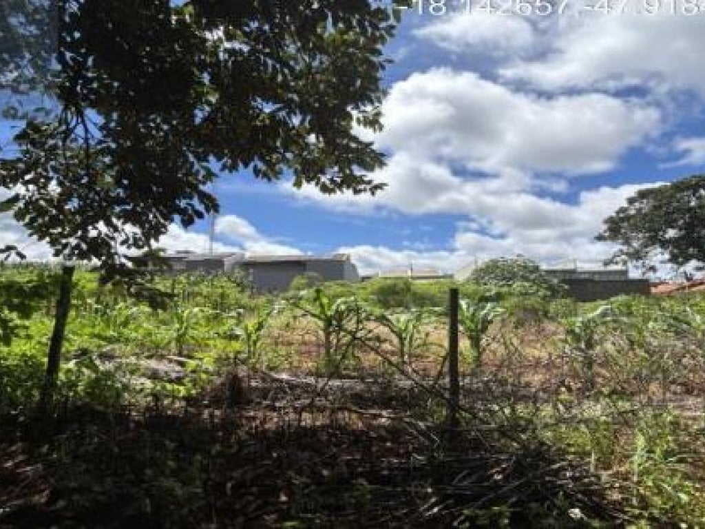 Terreno 300 m²