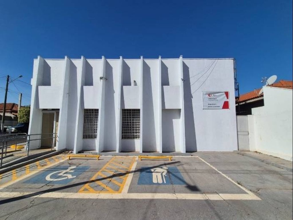 Ex-Agência 240 m²