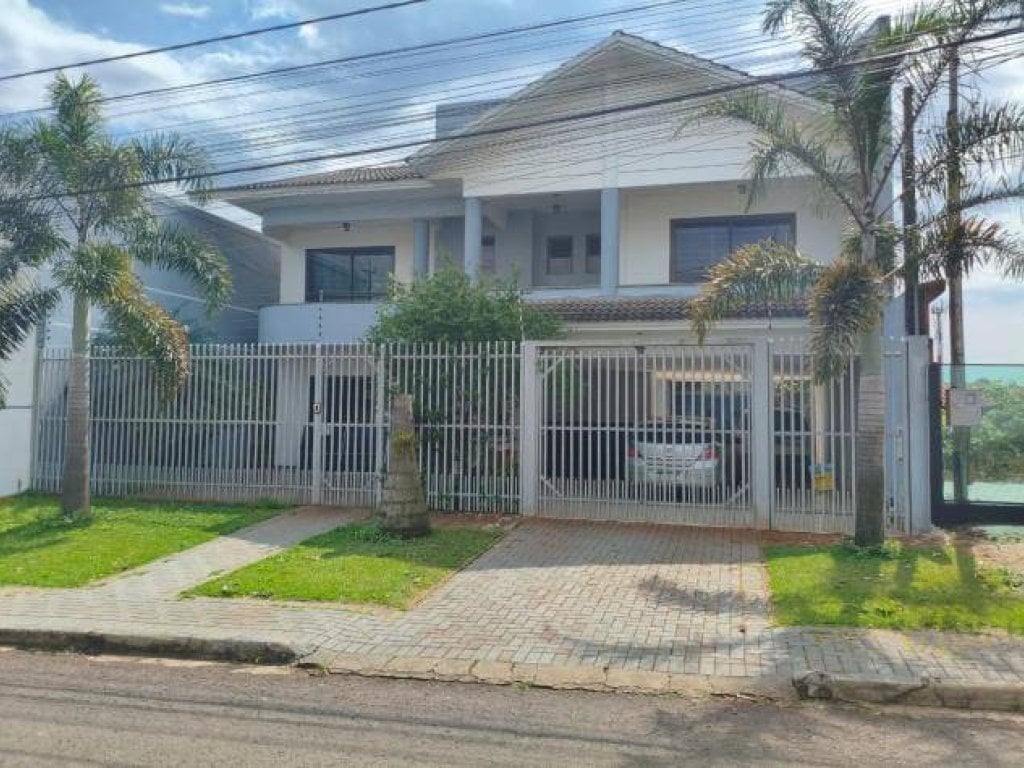 Casa 311 m²