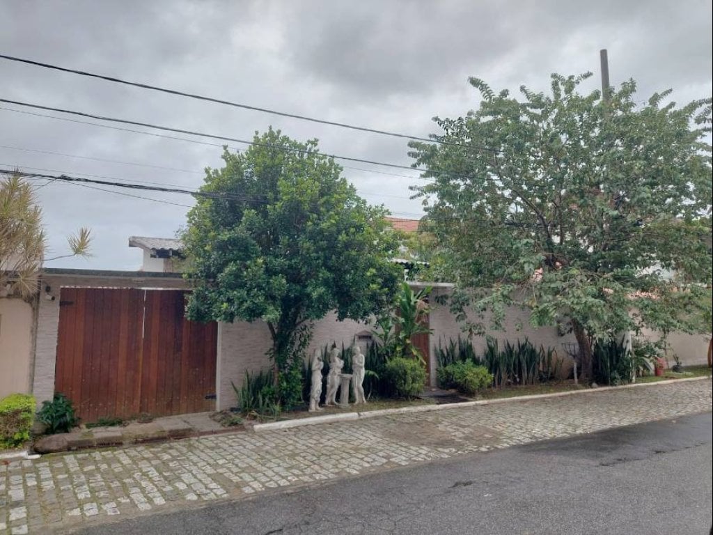 Casa em Condomínio 343 m² (01 vaga)