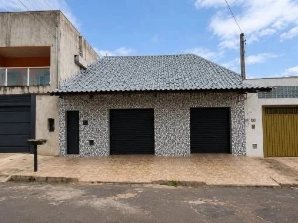 Prédio Comercial 240 m²