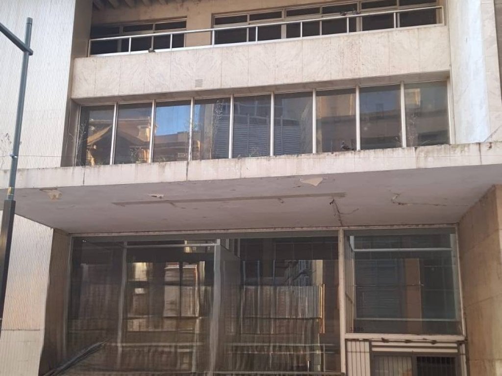 Ex-Agência 2.700 m²