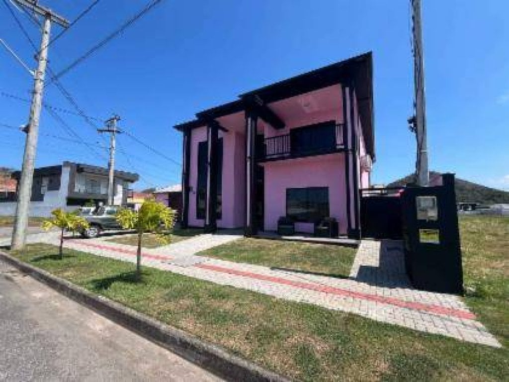 Casa em Condomínio 489 m² (01 vaga)