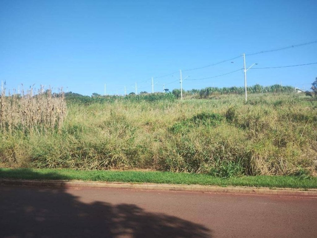 Terreno 352 m² (Lt. 01