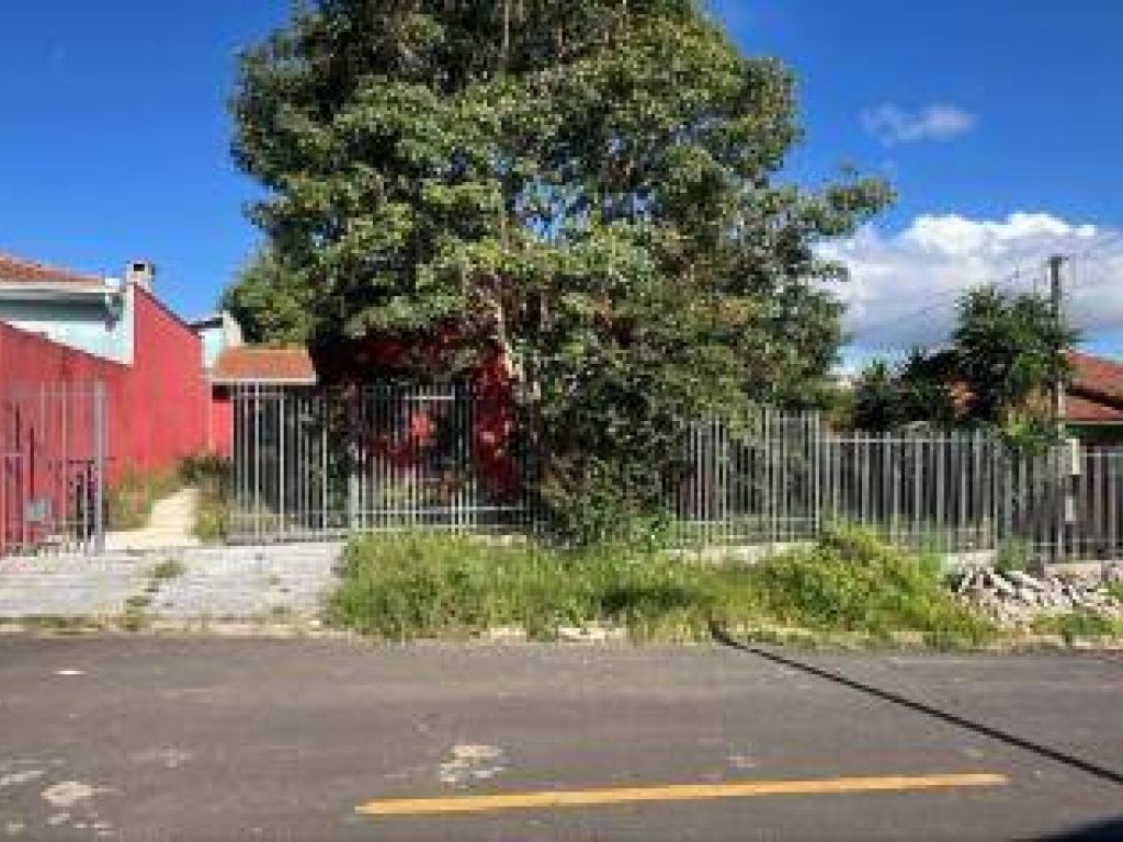 Casa, Padrão, 0 Vaga(S) de Garagem