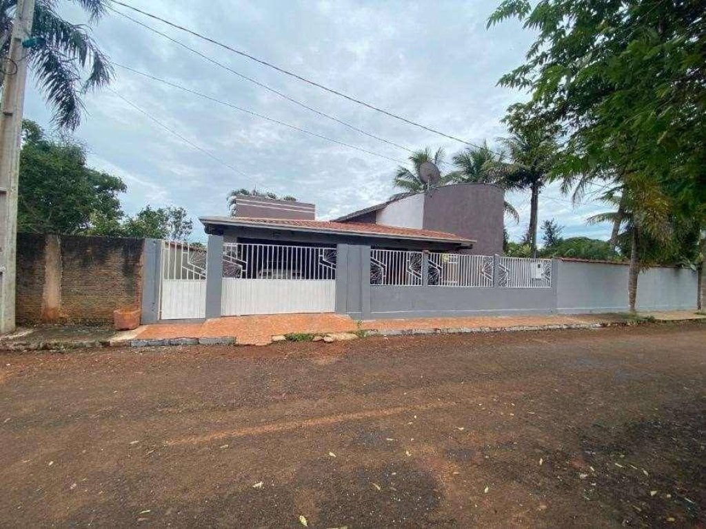 Casa, Padrão, 1 Vaga(S) de Garagem