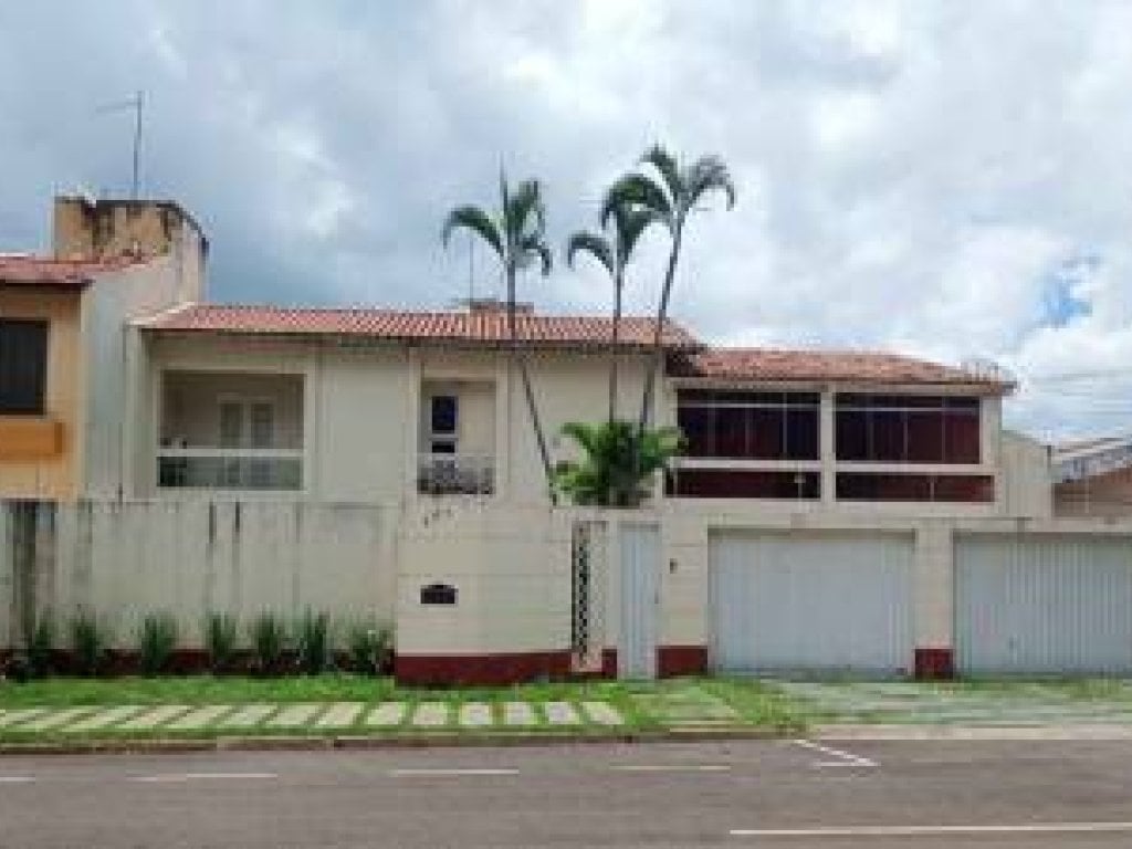 Casa, Padrão, 1 Vaga(S) de Garagem