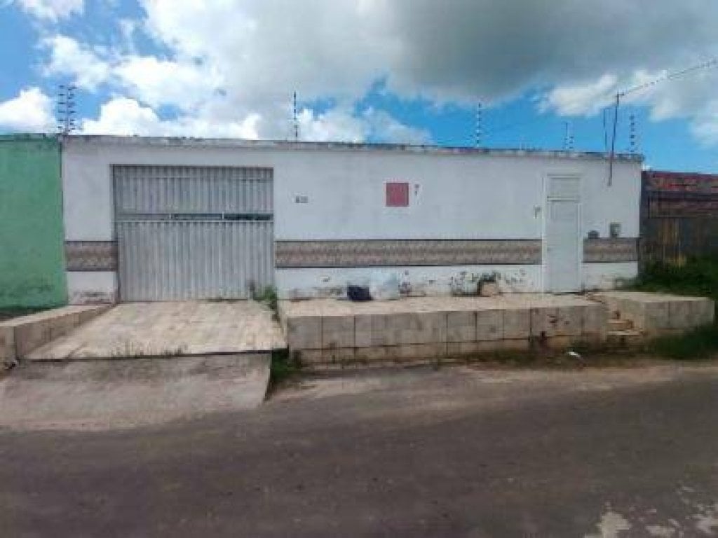 Casa, Padrão, 1 Vaga(S) de Garagem