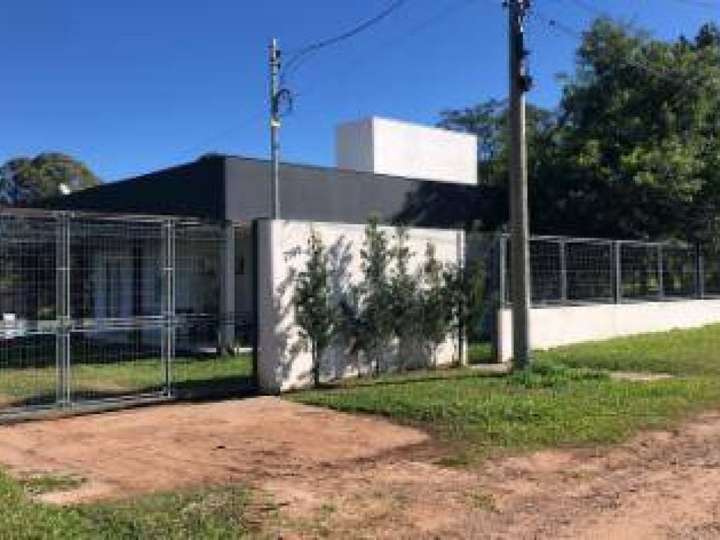 Casa, Padrão, 1 Vaga(S) de Garagem