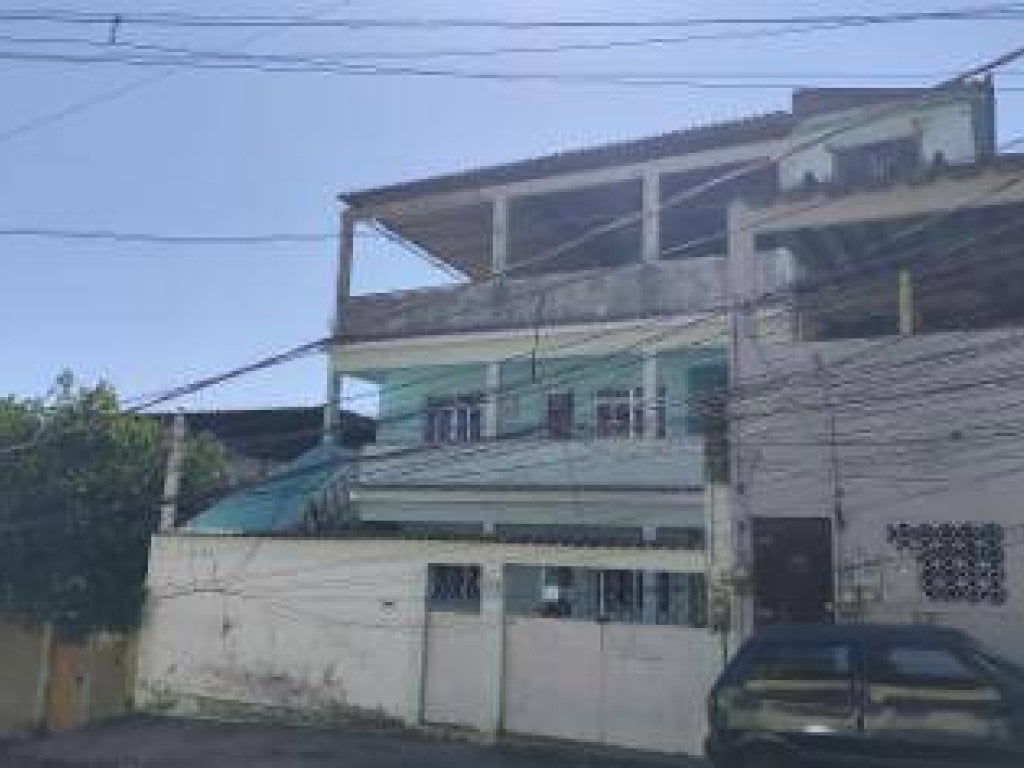 Casa, Padrão, 0 Vaga(S) de Garagem