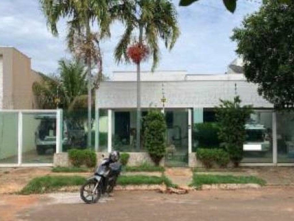 Casa, Padrão, 0 Vaga(S) de Garagem