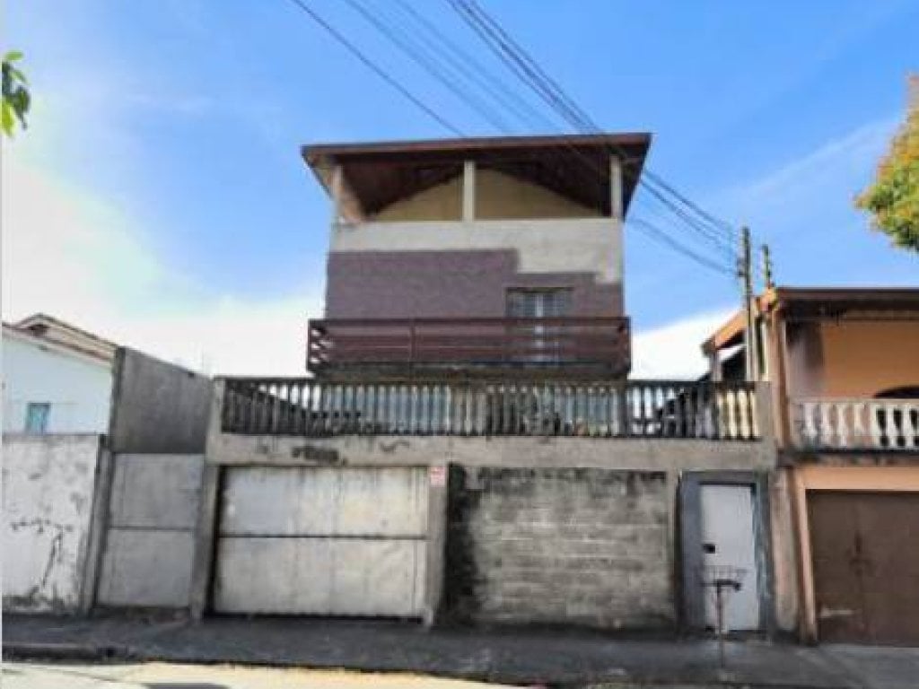 Casa, Padrão, 0 Vaga(S) de Garagem