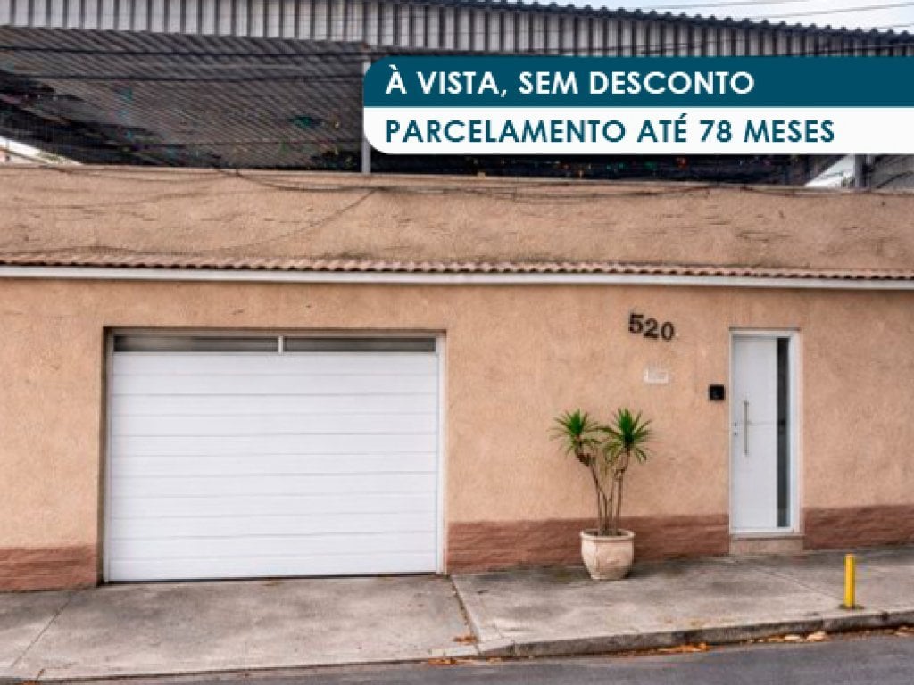 Casa 377 m² (privativa + comum)