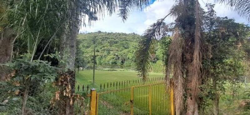 CHÁCARA COM ÁREA DE TOTAL DE 15.819,28m² - Jundiaí