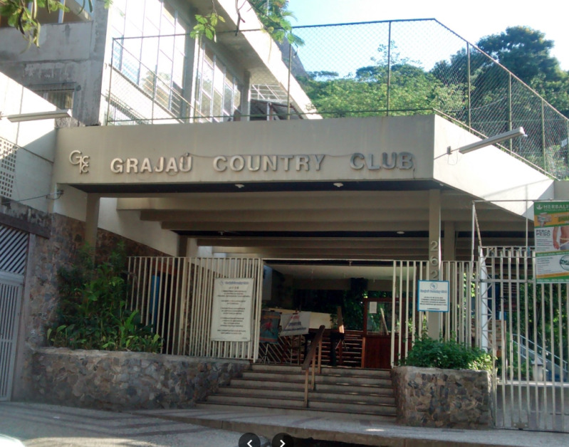 Clube esportivo com área total aprox. de 15.500,00m² no Grajaú/RJ