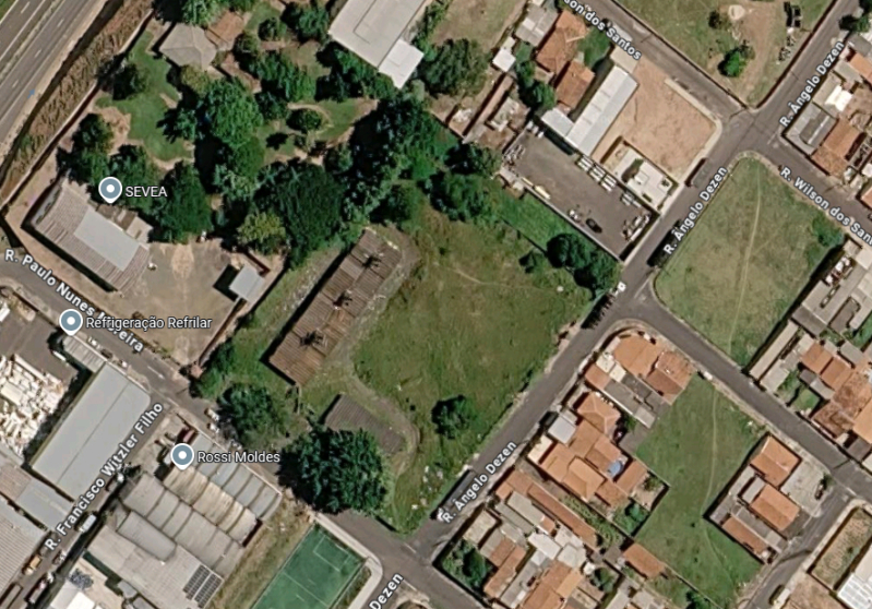 Imóvel na Rua Paulo Nunes Moreira, Parque Tupy