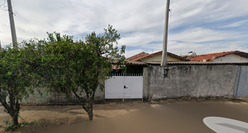 01 (uma) casa de morada com frente a Rua Jornalista Pedro Chiaradia, nº 695 no Conjunto Habitacional Botucatu III