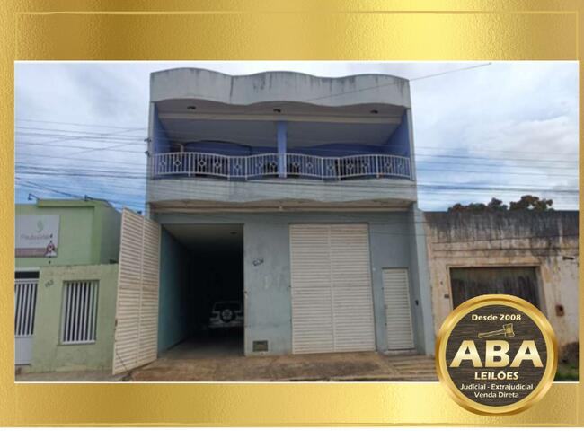 01 (Um) Imóvel Residencial de dois pavimentos na Rua do Rio Branco, 157, Centro, Frei Paulo/SE.