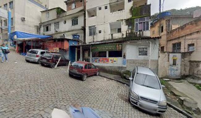 IMÓVEL EM LARANJEIRAS-RJ