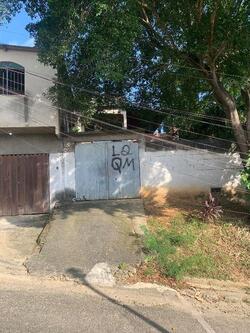 Casa - Área priv.: 101 m²Com 2 qt, 1 Banh. - Loc.: RUA ARCOZELO, N. 125, QD M LT 02, ALMERINDA, LOT BAIRRO VERA MARIA - SAO GONCALO/RJ - CEP: 24742410 - IPTU: 809311060 - Matr.: 39306 - Of.: 3