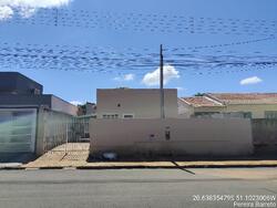 Casa - Área priv.: 69,64 m²Com 2 qt, 1 Banh. - Loc.: RUA DELPHINA RODRIGUES DA SILVA, N. 1757, LT 05B QD 09, JARDIM INDEPENDENCIA - PEREIRA BARRETO/SP - CEP: 15371152 - IPTU: 2148101 - Matr.: 32060 - Of.: 1
