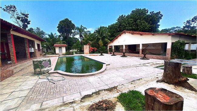 MARICÁ - CASA - A CONSTRUÇÃO OCUPA OS LOTES 4 E 5